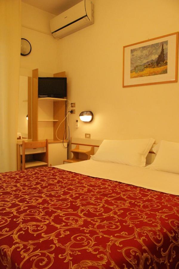 Hotel Clara Riccione Eksteriør billede