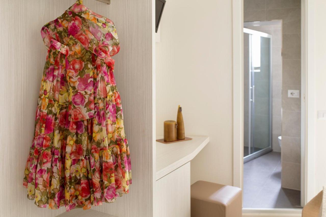 Hotel Clara Riccione Eksteriør billede