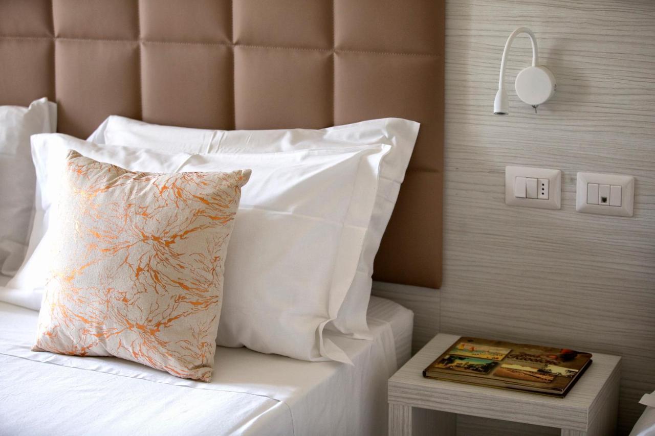 Hotel Clara Riccione Eksteriør billede